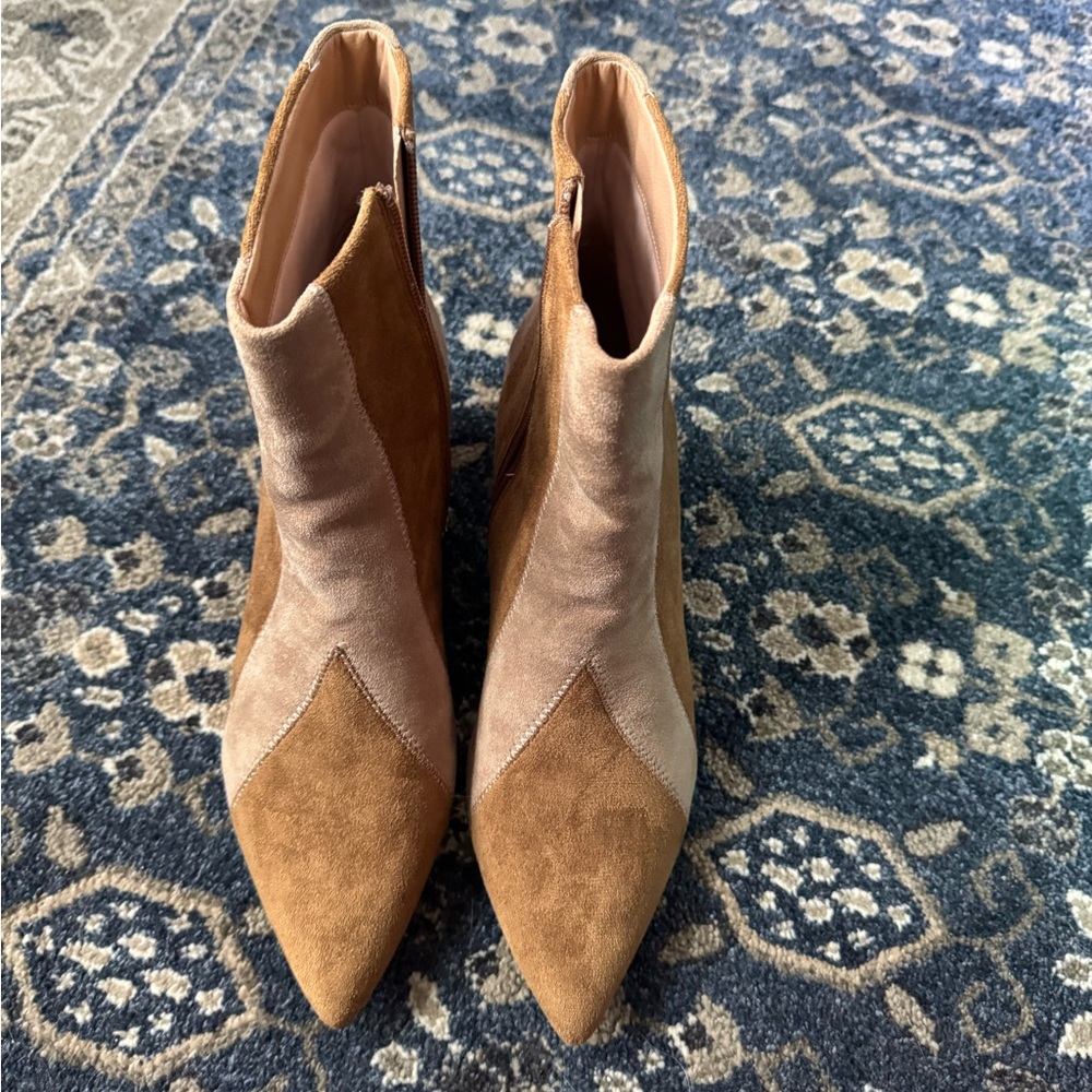 Journee Collection Two-Tone Tan Ankle Booties